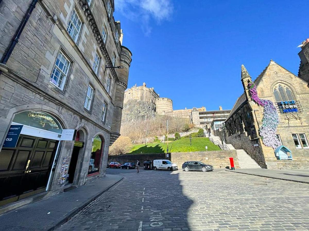 אדינבורו Snug Studio On The Grassmarket, 5Mins From Castle מראה חיצוני תמונה