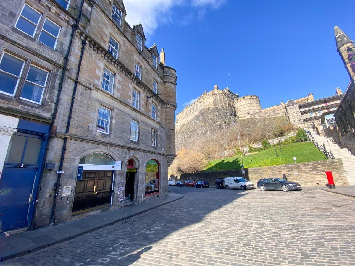 אדינבורו Snug Studio On The Grassmarket, 5Mins From Castle מראה חיצוני תמונה